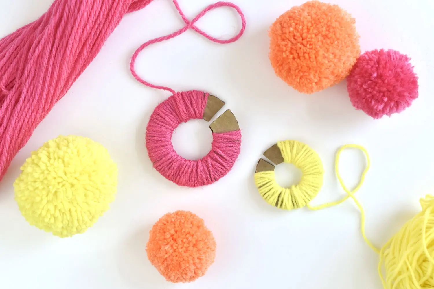 Easy Yarn Crafts for Kids