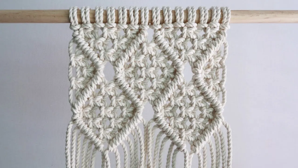 macrame diamond pattern