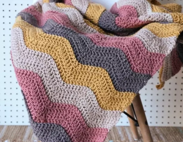 classic ripple blanket