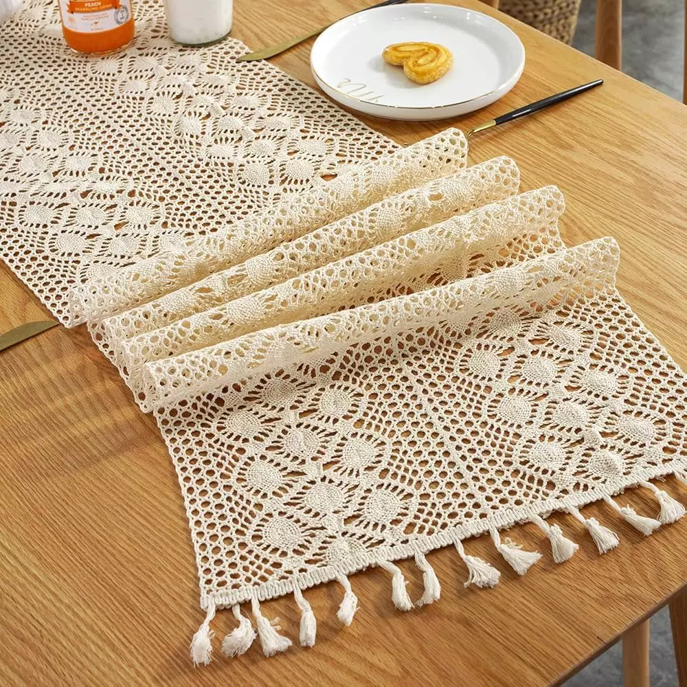 retro table runner