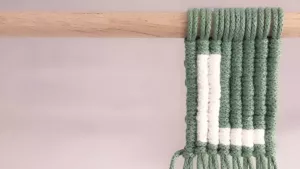 clove hitch green macrame wall hanging