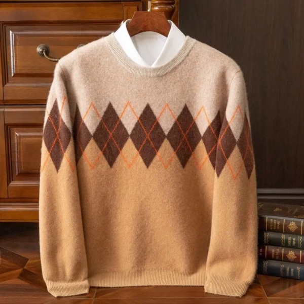 Diamond Pattern Plaid Crew Neck Sweater Collection