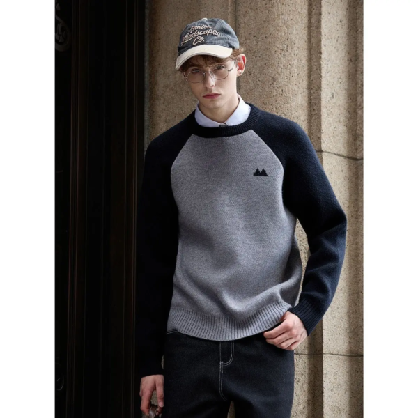 Raglan Sleeve Wool Sweater for Modern Men
