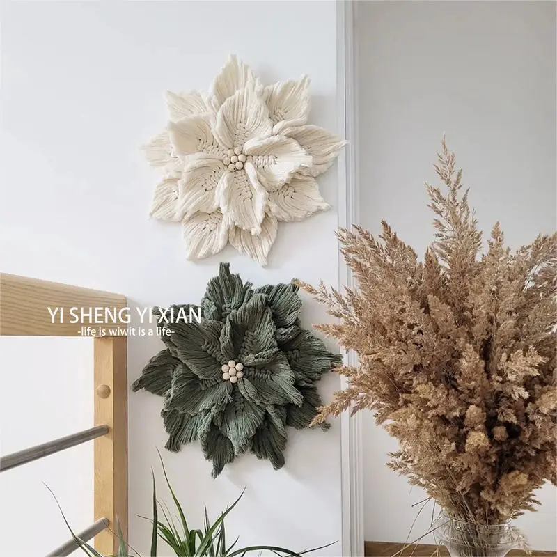 Hand-Woven Feather Leaf Circular Tapestry Wall Decoration 14 WhatsApp Image 2025-11-12 at 1.49.02 PM (2)