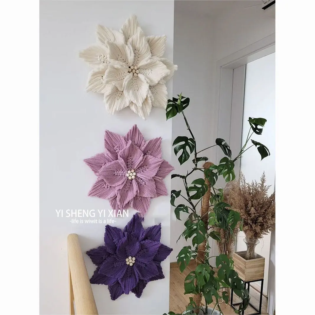 Hand-Woven Feather Leaf Circular Tapestry Wall Decoration 4 WhatsApp Image 2025-11-12 at 1.49.08 PM (1)